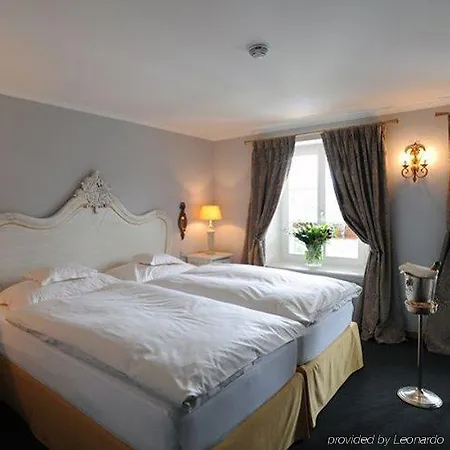 La Prairie Hotel