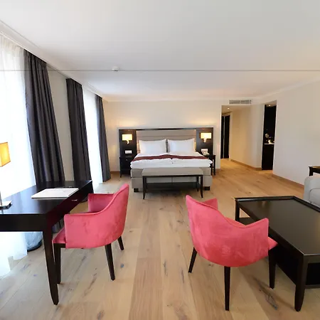 Hotell La Prairie 4*