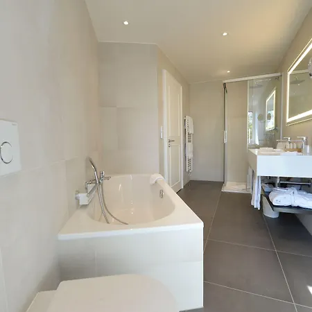 Hotel La Prairie 4*