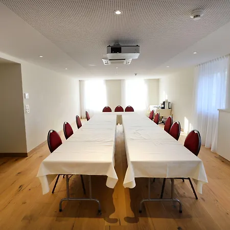 酒店 La Prairie 4*