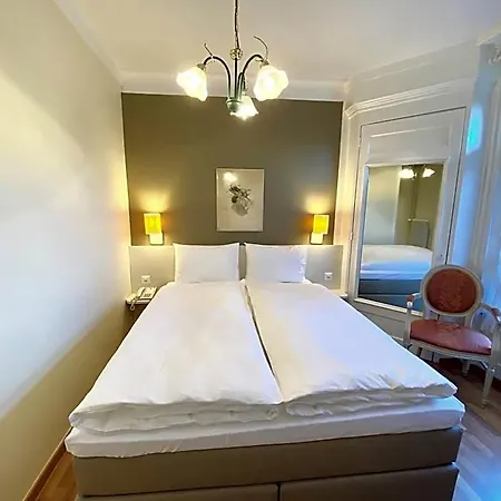 La Prairie Hotell 4*